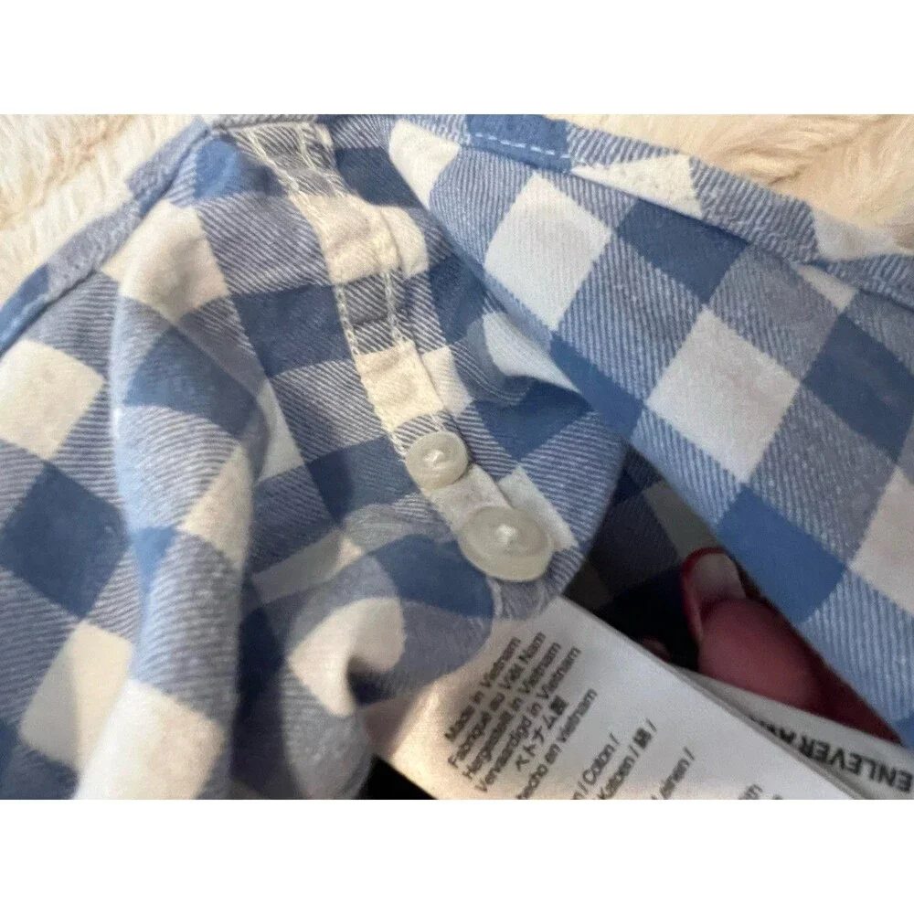 J.Crew Men's Slim Fit Gingham Long Sleeve Button-Down Shirt blue and white Med